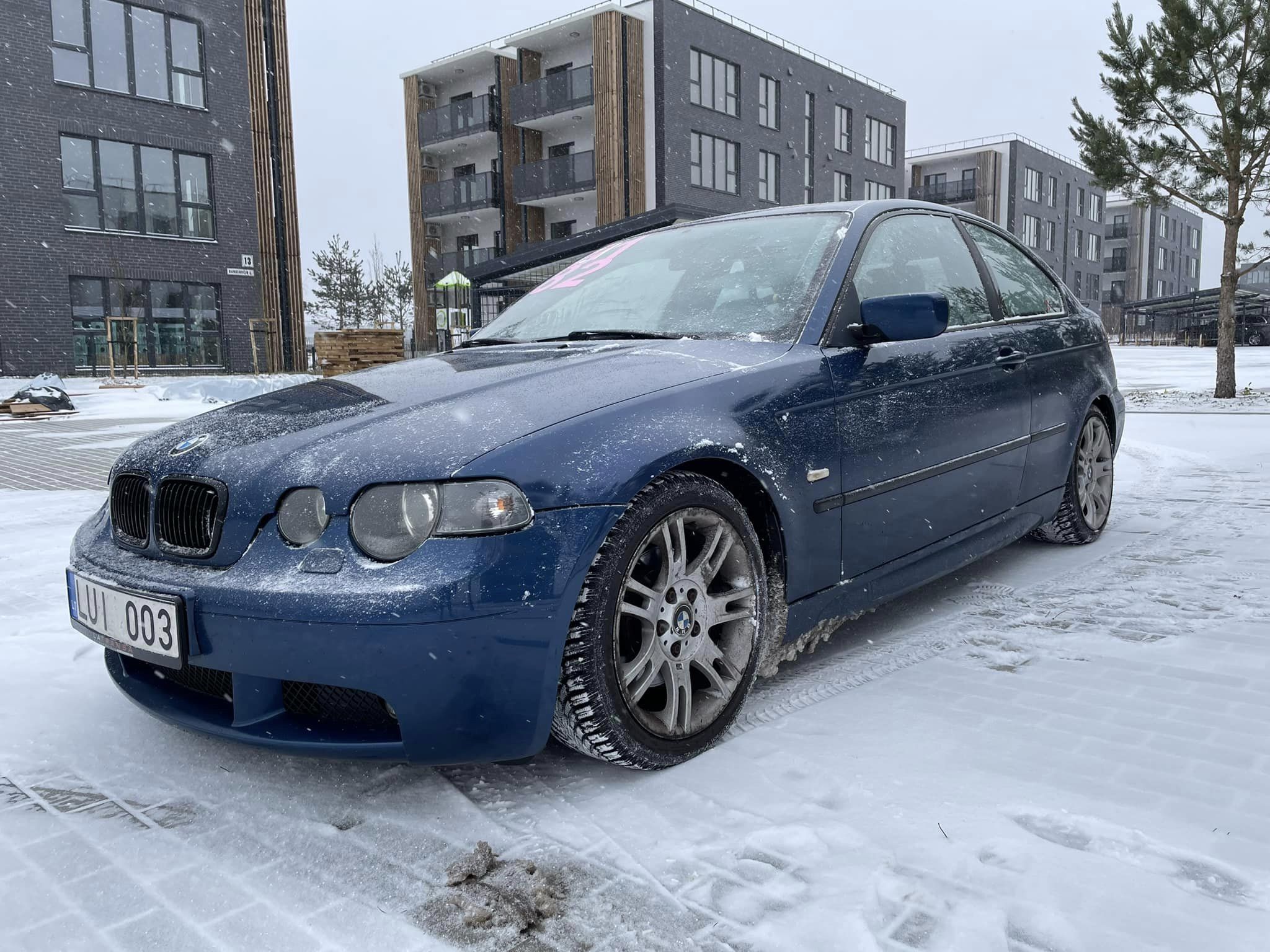 BMW 325ti