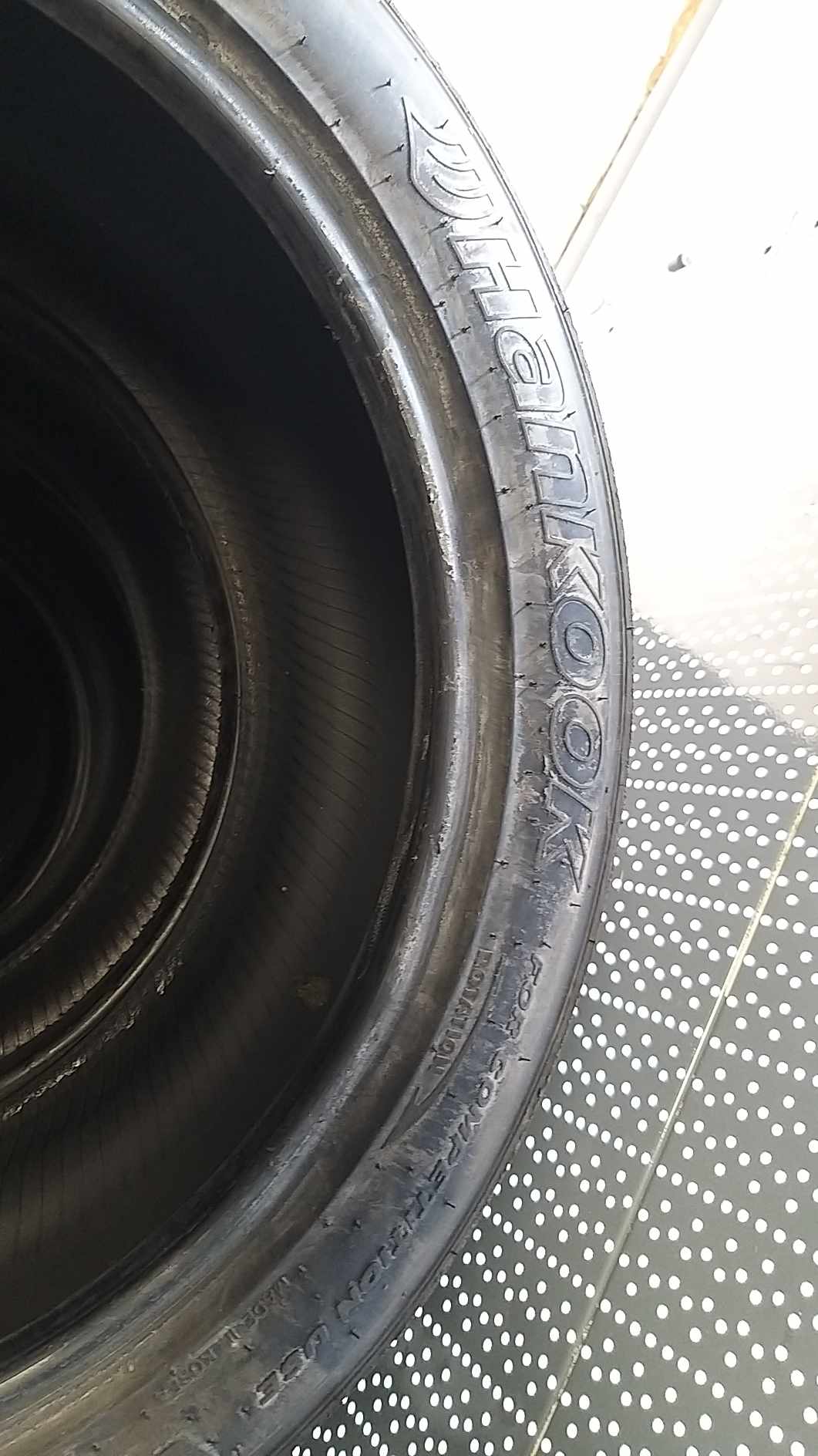 Hankook Slick 260/660 R18